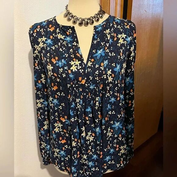 EUC Gap XXS Long Sleeve V-neck Blue With Flowers Top #112 - Picture 1 of 7